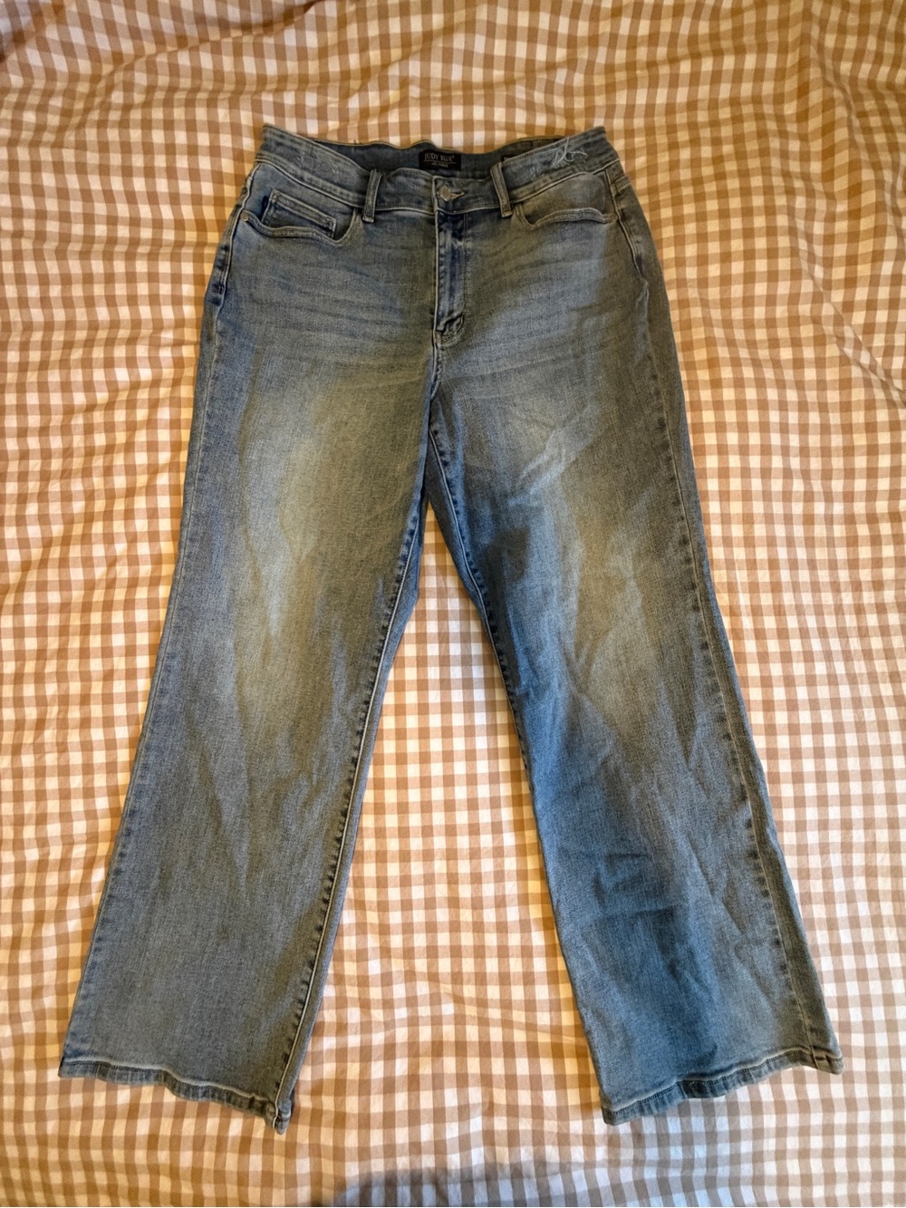 Judy Blue Light-Medium Blue Straight Leg Jeans